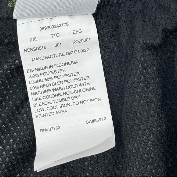 NIKE Mens size XXL All Over Logo Black Swim Trunks Shorts Swimwear lined 2XL NWT - Picture 6 of 8